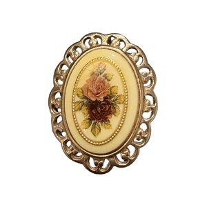 Brooch Womens Size Floral Design Gold Oval Shape Metal Frame Vintage Victorian
